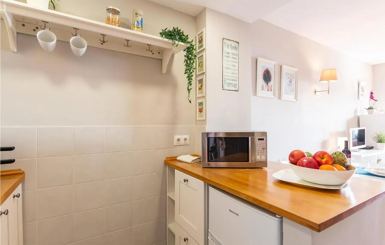 1 Bedroom Gorgeous Apartment In Benalmádena Spanien